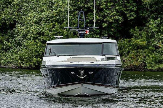 Formula 500 Super Sport Crossover Yacht For Sale