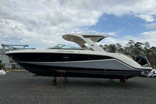 Sea Ray SLX 310 OB Yacht For Sale