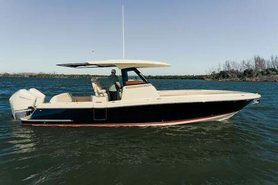 Chris-Craft Catalina 30 Yacht For Sale