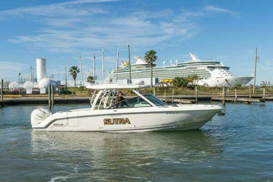 Boston Whaler 320 Vantage Yacht For Sale