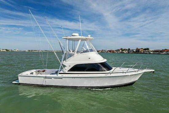 Bertram 35 Flybridge Yacht For Sale