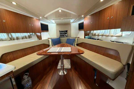 Pursuit SC 365i Yacht For Sale