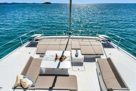 Bali 5.4 Yacht For Sale