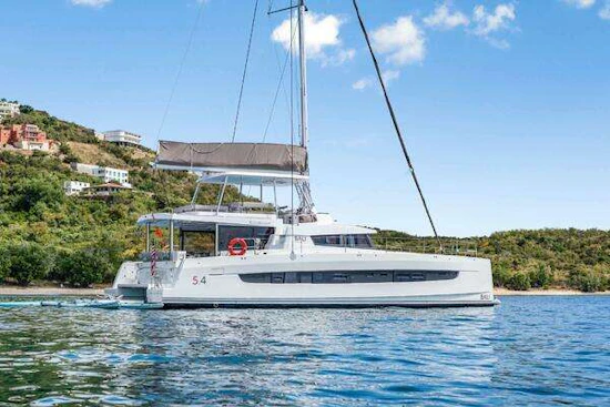 Bali 5.4 Yacht For Sale