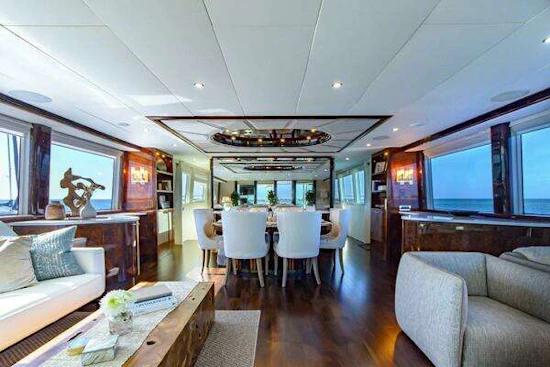 Lazzara Yachts 94 Motor Yacht Yacht For Sale
