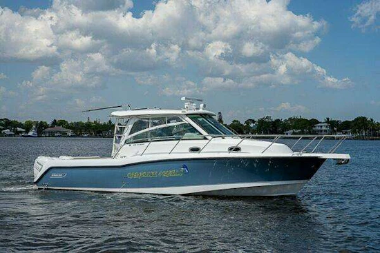 Boston Whaler 345 Conquest Yacht For Sale