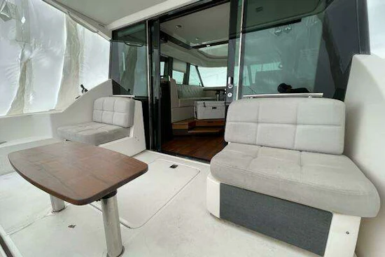 Tiara Yachts C44 Coupe Yacht For Sale