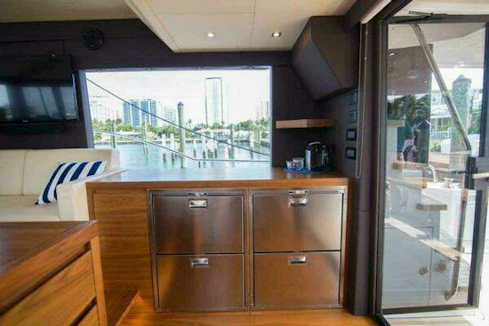 Sundeck Yachts 580 Sport Yacht For Sale