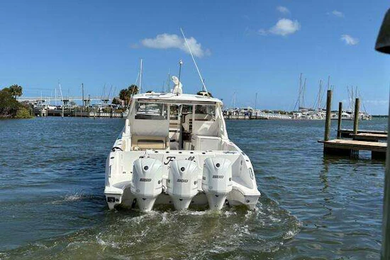 Pursuit 365 DC Yacht For Sale