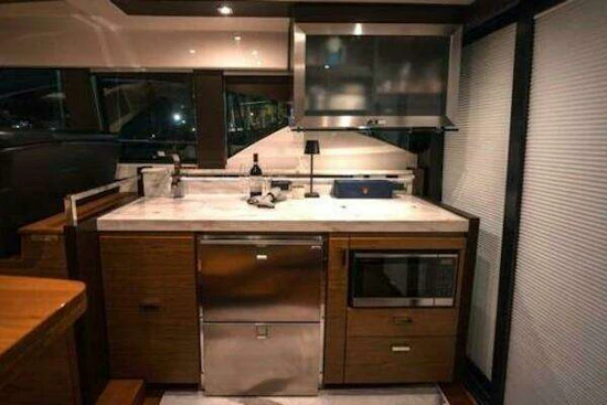 Tiara Yachts 44 Coupe Yacht For Sale