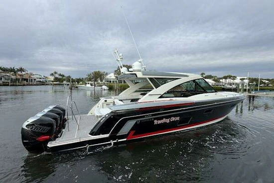 Formula 430 Super Sport Crossover Yacht For Sale