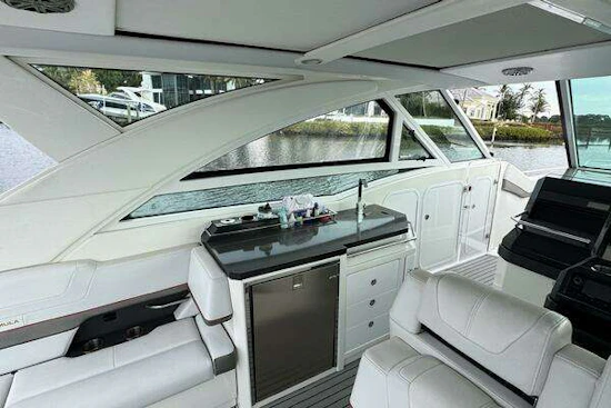 Formula 430 Super Sport Crossover Yacht For Sale