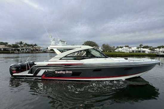 Formula 430 Super Sport Crossover Yacht For Sale
