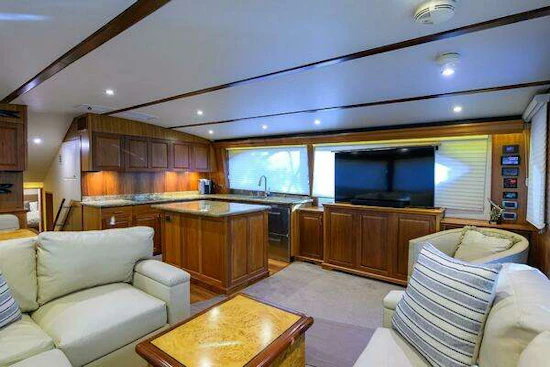 Hatteras GT63 Yacht For Sale