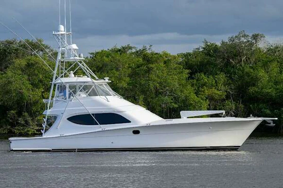 Hatteras GT63 Yacht For Sale