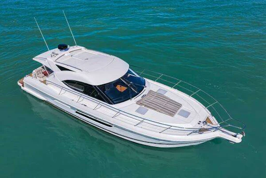 Riviera 5000 Sport Yacht Yacht For Sale
