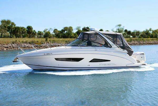 Regal 33 XO Yacht For Sale