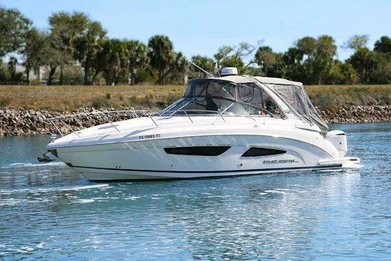 Regal 33 XO Yacht For Sale