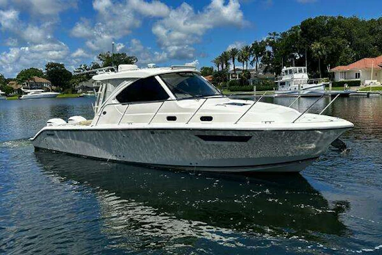 Pursuit 325 OS Yacht For Sale