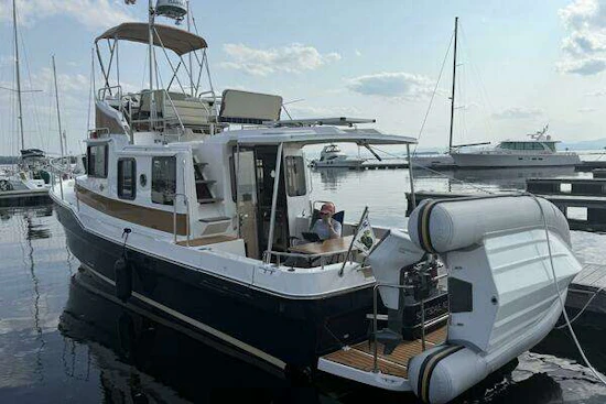 Ranger Tugs R-31 CB Yacht For Sale