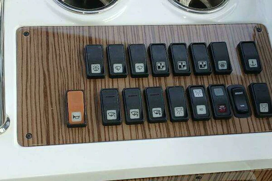 Cruisers Yachts  Yacht For Sale