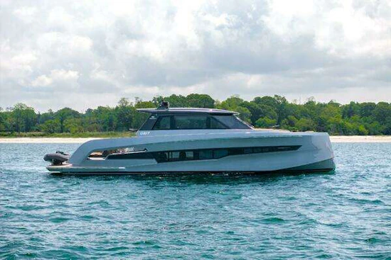 Steeler Bronson 67 Beachclub Yacht For Sale