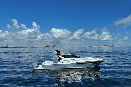 Uniesse HTC5P Yacht For Sale