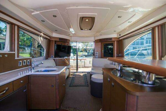 Sea Ray 520 Sedan Bridge Yacht For Sale