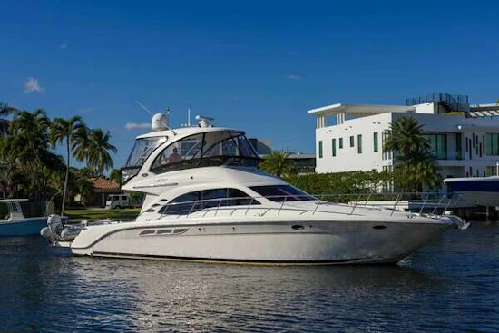 Sea Ray 520 Sedan Bridge Yacht For Sale