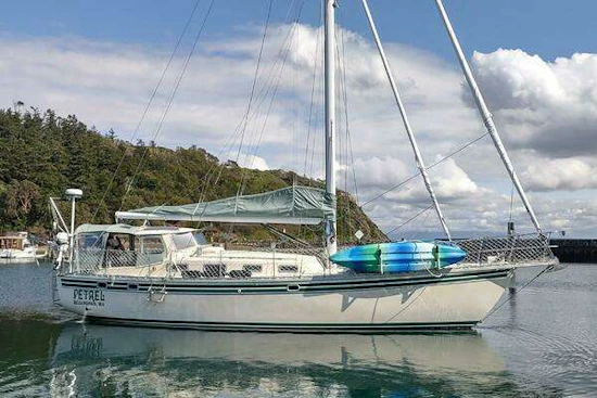 Cascade 42 Yacht For Sale