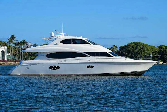 Lazzara Yachts 80 Enclosed Yacht For Sale