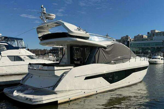 Galeon 470 Sky Yacht For Sale