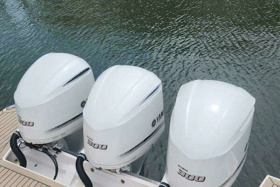 Regal 38XO Yacht For Sale