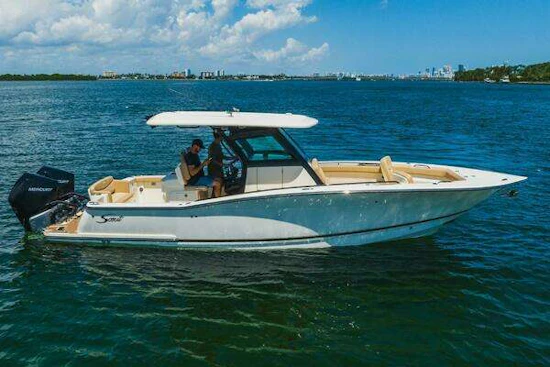 Scout 305 LXF Yacht For Sale