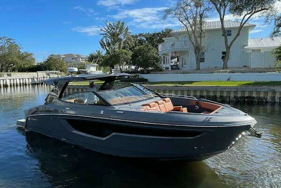 Cruisers Yachts 38 GLS Yacht For Sale
