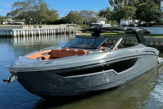 Cruisers Yachts 38 GLS Yacht For Sale