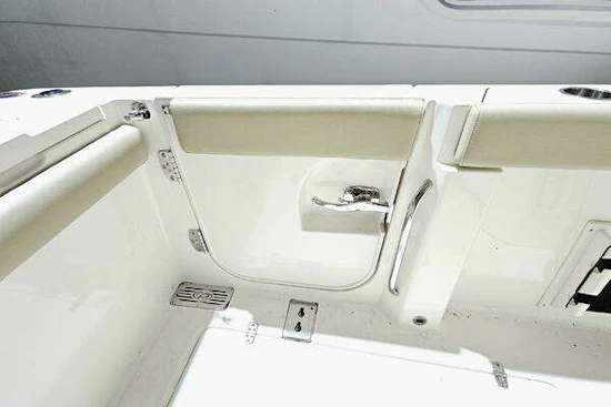 Pursuit 328 Sport Yacht For Sale