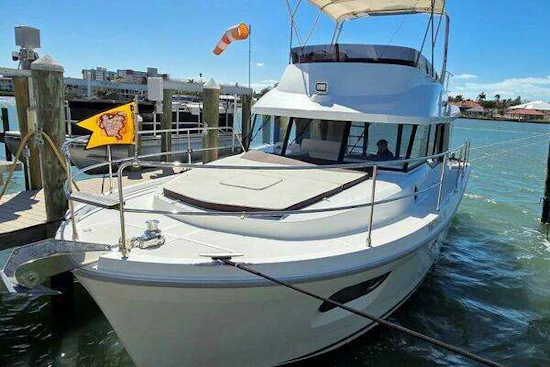 Beneteau Swift Trawler 35 Yacht For Sale