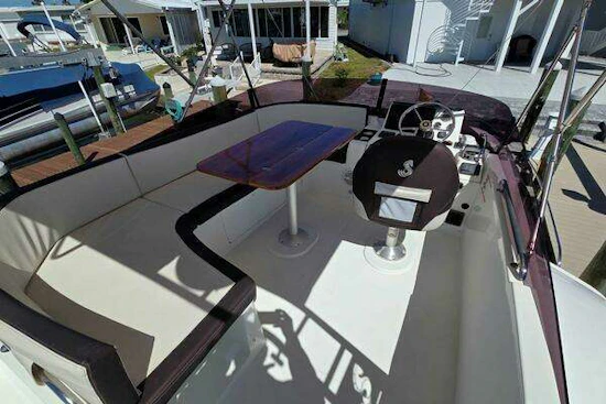 Beneteau Swift Trawler 35 Yacht For Sale