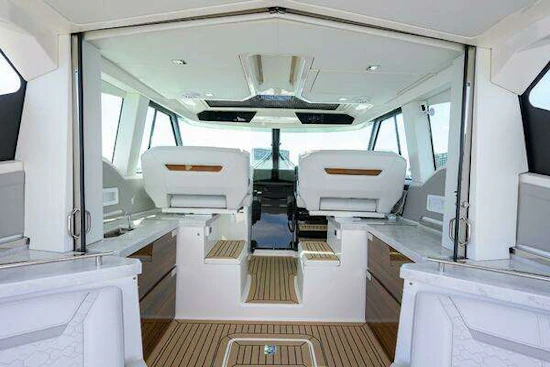 Tiara Yachts 43 LE Yacht For Sale