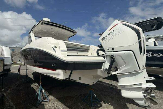 Sea Ray 350 SLX Outboard Yacht For Sale