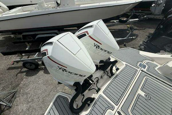 Sea Ray 350 SLX Outboard Yacht For Sale