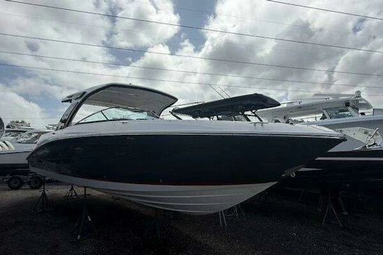 Sea Ray 350 SLX Outboard Yacht For Sale