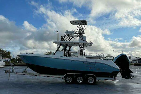 Everglades 335 Center Console Yacht For Sale