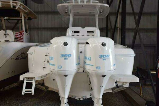 Intrepid 327 CC Yacht For Sale