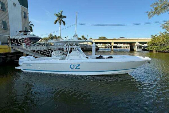 Intrepid 327 CC Yacht For Sale