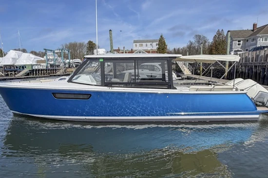MJM 3 Yacht For Sale