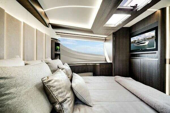 Galeon 560 FLY Yacht For Sale