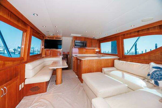 Hatteras 50 Convertible Yacht For Sale