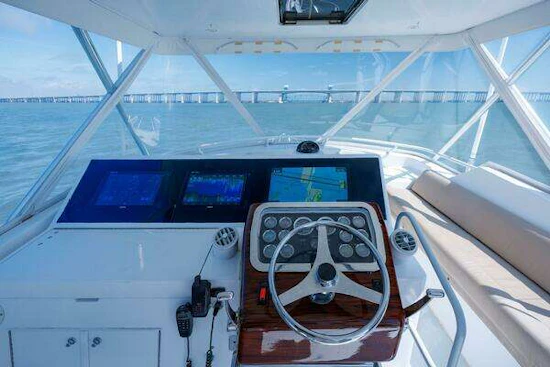 Hatteras 50 Convertible Yacht For Sale